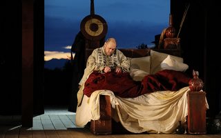 Quinn Kelsey (Falstaff), photo by Curtis Brown for the Santa Fe Opera