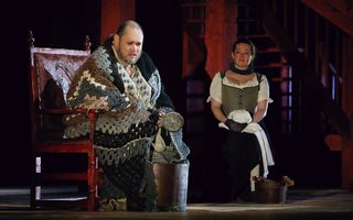 Quinn Kelsey (Falstaff), Ali Haas (Extra Performer), photo by Curtis Brown for the Santa Fe Opera